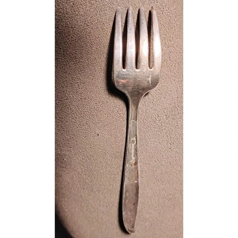Vintage MCM Baby Fork Silver Flower (Silverplate 1960) by Oneida Comm. discont'd